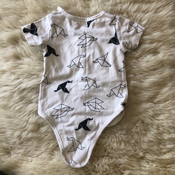 Baby Onsie/Top. - Picture 2 of 2